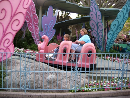Anaheim, California, USA - Alice in Wonderland ride, Disneylandのeditorial素材