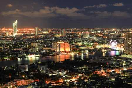 nightscape along Chao Phraya River, Bangkok, Thailandのeditorial素材