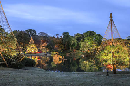 Bunkyo City,Tokyo,Japan on December6,2019:Beautiful landscape of Rikugien Garden in autumn evening.のeditorial素材