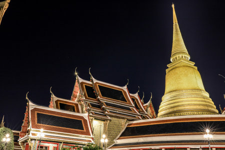 Khet Phra Nakhon, Bangkok,Thailand on December6,2020:Beautiful art and architecture of Wat Ratchabophit Sathitmahasimaram Ratchaworawihan.のeditorial素材