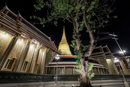 Khet Phra Nakhon, Bangkok,Thailand on December6,2020:Beautiful art and architecture of Wat Ratchabophit Sathitmahasimaram Ratchaworawihan.のeditorial素材