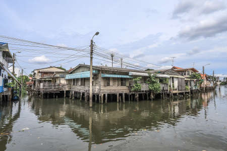 Klong Bang Luang Community,Phasi Charoen District,Bangkok,Thailand on June 26,2020:Charming old houses along Klong Bang Luang(Klong Bangkok Yai).のeditorial素材