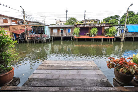 Klong Bang Luang Community,Phasi Charoen District,Bangkok,Thailand on June 26,2020:Charming old houses along Klong Bang Luang(Klong Bangkok Yai).のeditorial素材