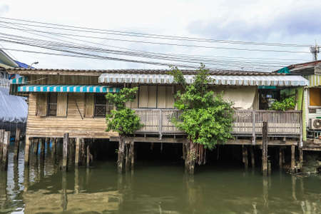 Klong Bang Luang Community,Phasi Charoen District,Bangkok,Thailand on June 26,2020:Charming old houses along Klong Bang Luang(Klong Bangkok Yai).のeditorial素材