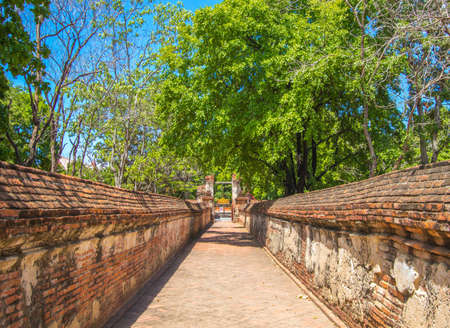 Phra Nakorn Si Ayutthaya,Thailand on May 27,2020:The Corridor(walkway as a link between the entrance and the ordination hall) of Wat Maheyong in Ayutthaya Historical Site.のeditorial素材