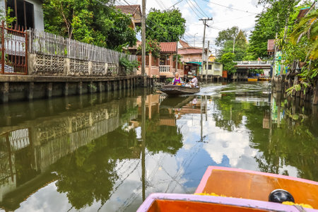 Bangkok's Thonburi side,Thailand on June5,2021:Waterfront and rural atmosphere at Khlong Bang Phromのeditorial素材