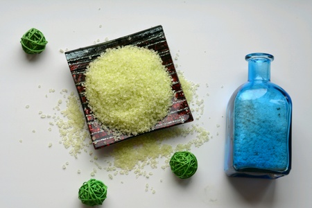 Spa yellow sea salt bath bottle top viewの素材