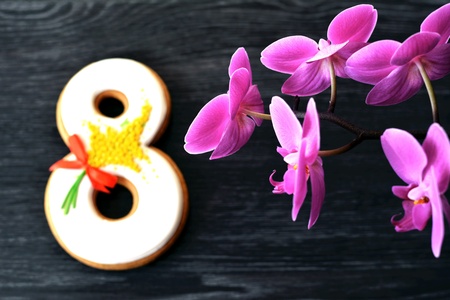 8 March gingerbread and orchid gray vintage background