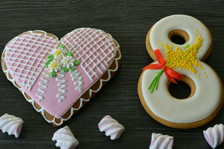 8 March and heart gingerbread gray background