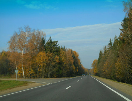 Fall road travelの素材