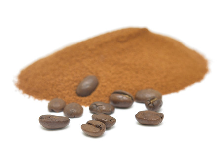 coffee powder isolated on white backgroundの写真素材
