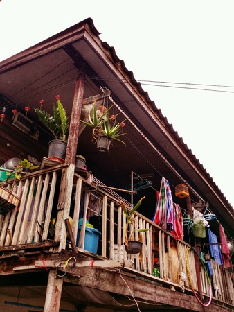 Wooden old house in Bangkokの素材