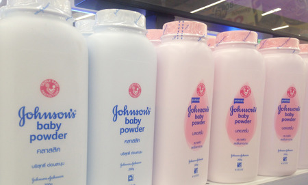 BANGKOK,THAILAND- August 28th, 2017 : bottle of Johnson & Johnson Baby powder. Johnson & Johnson is an American company founded in 1866のeditorial素材