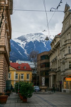 Image of building in background of mountains.のeditorial素材