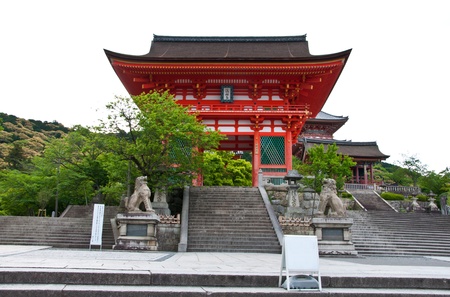Front gate at Kiyomizu-dera Temple in Kyoto, Japanのeditorial素材