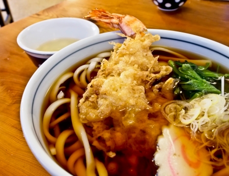 Japanese noodle with deep fried prawn or tempuraの写真素材