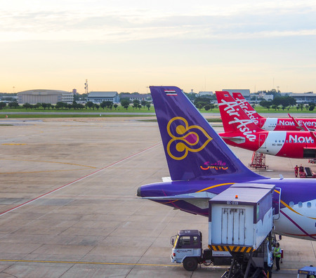 commercial airplanes in Don Muang international airport, Bangkok, Thailandのeditorial素材