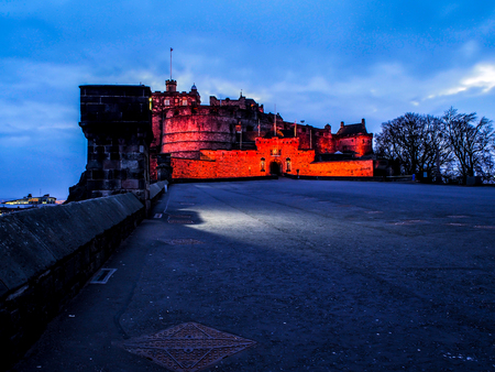 Edinburgh castle in twilight skyのeditorial素材