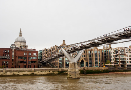 Millennium bridge in London, UKの写真素材