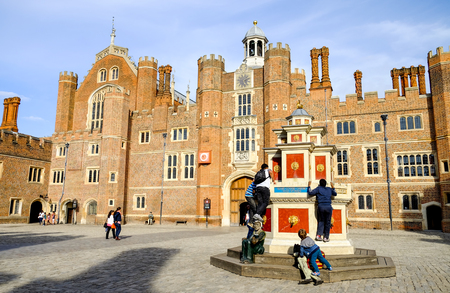 Hampton court palace with blue sky, United Kingdomのeditorial素材