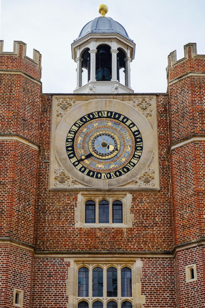 Hampton court palace with blue sky, United Kingdomのeditorial素材