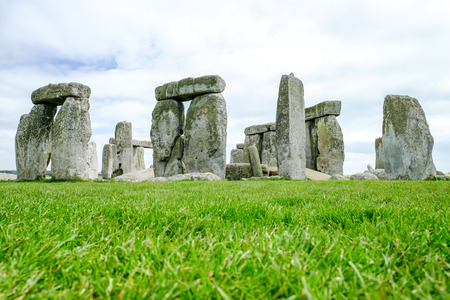 Stonehenge with cloudy sky, United Kingdomの写真素材