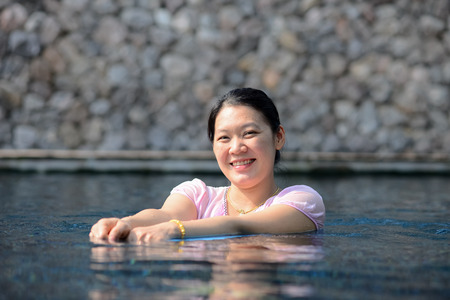 Employment with pregnant women in poolの写真素材