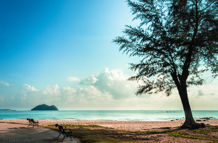 Place to relax and take a picture with the sea and the island is like a rat on the island like a cat into a contract in writing, Songkhla.の写真素材