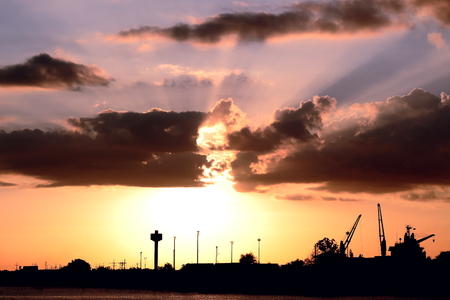 Silhouette Sunset Lake at Songkhlaの写真素材