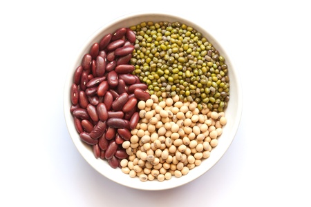 Red bean, green bean, and soy bean in bowlの写真素材