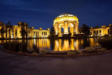 Fine arts museumの素材