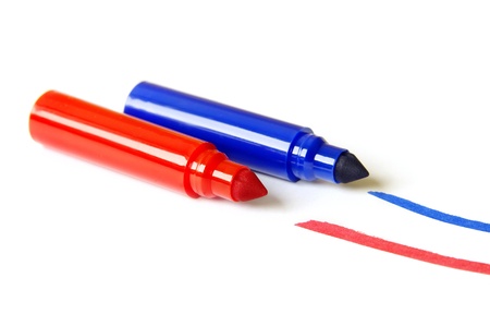 Red and blue soft-tip pens isolated on white background の写真素材