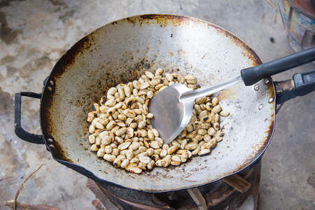 nuts on panの写真素材