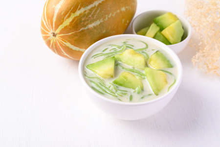 Thai dessert (Lod Chong), Rice flour jelly pandan flavor with Thai melon in coconut milk