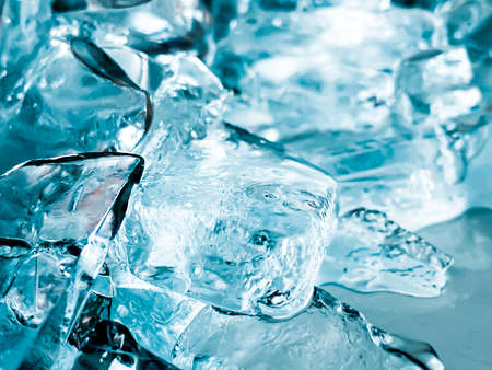 The ice cube shape has been adjusted to add color,It will help refresh and make you feel good. Ice...