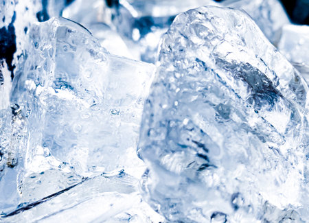 The ice cube shape has been adjusted to add color,It will help refresh and make you feel good. Ice...