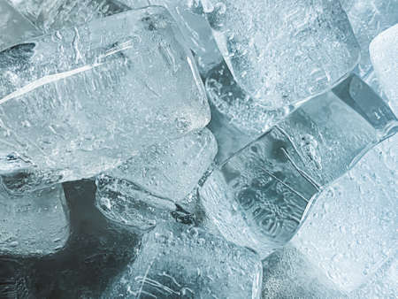 The ice cube shape has been adjusted to add color,It will help refresh and make you feel good.