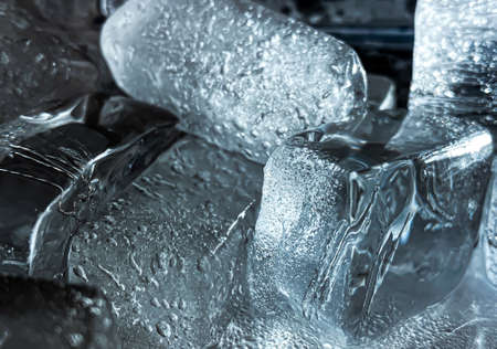 The ice cube shape has been adjusted to add color,It will help refresh and make you feel good.