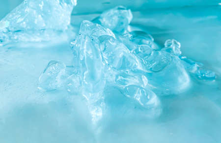 The ice cube shape has been adjusted to add color,It will help refresh and make you feel good.