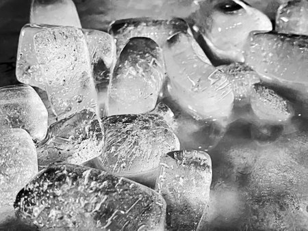 The ice cube shape has been adjusted to add color,It will help refresh and make you feel good. Ice...