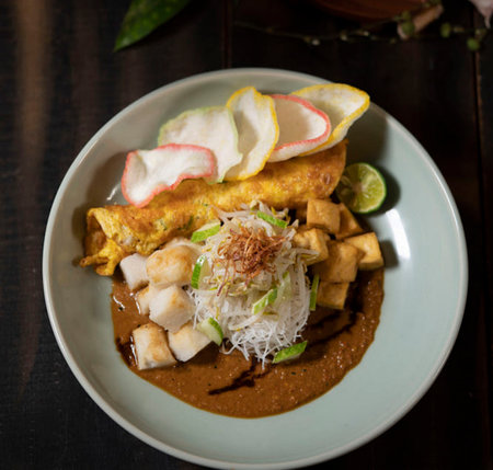Thai food, Fried rice vermicelli with shrimp paste and fried eggの写真素材