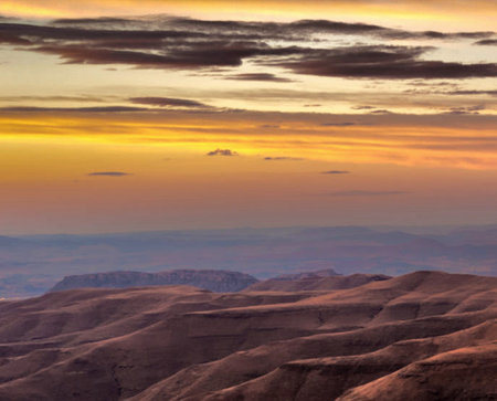 Beautiful sunset in the mountains of the Negev Desert in Israelの写真素材