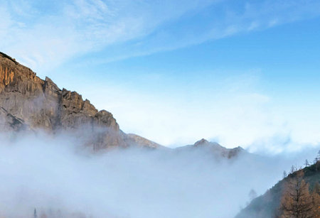 Mountain landscape with clouds and blue sky, Huangshan, Chinaの写真素材