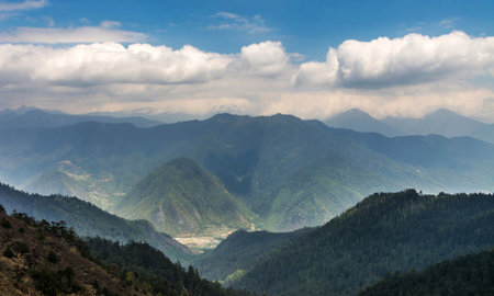Mountain landscape in Himalayas, Uttarakhand, Indiaの写真素材