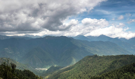 Mountain landscape in the Himalayas, Uttarakhand, Indiaの写真素材