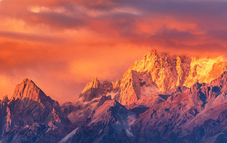 Sunset in the mountains of Cordillera Huayhuash, Peru