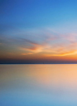 Beautiful sunset on the sea. Sunset on the seashoreの写真素材