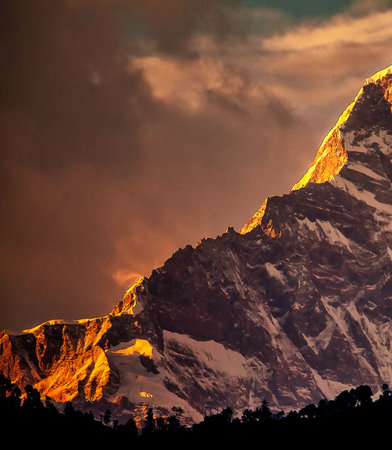 Sunset in Himalayas, Annapurna Conservation Area, Nepalの写真素材