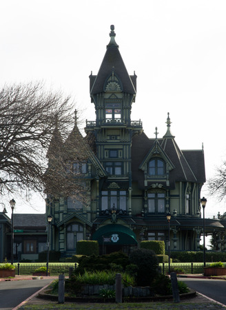 The Carson Mansion is a large Victorian house located in Old Town, Eureka, California  Regarded as one of the highest executions of American Queen Anne Style architecture, the home is  considered the most grand Victorian home in America  のeditorial素材
