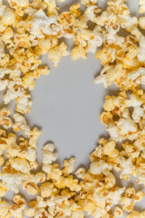 FullÂ popcornÂ inÂ classicÂ popcornÂ boxの写真素材
